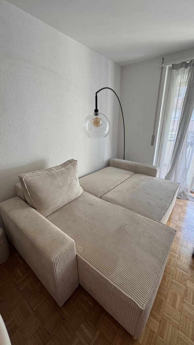 Divani: Ecksofa Cord beige mit Bettfunktion – Usato da Liebefeld venduto da zoe_65s9 1