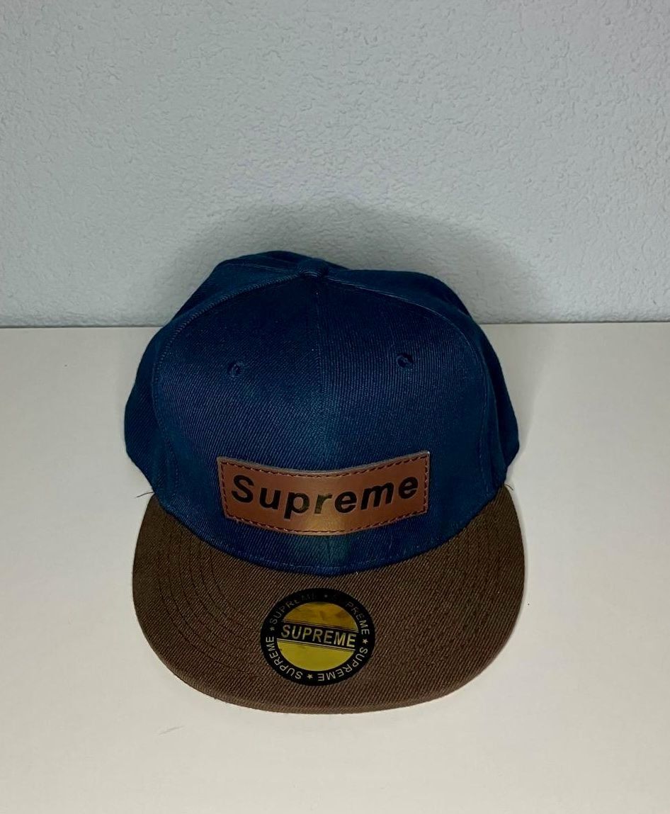 Copricapi, berretti & cappellini: Supreme Cap, dunkelblau/braun – Usato da Steinhausen venduto da baki1337