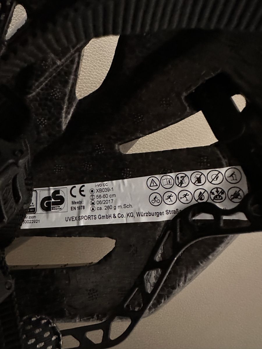 Caschi: UVEX Fahrradhelm Männer – Usato da Zürich venduto da dan_bxq2 3