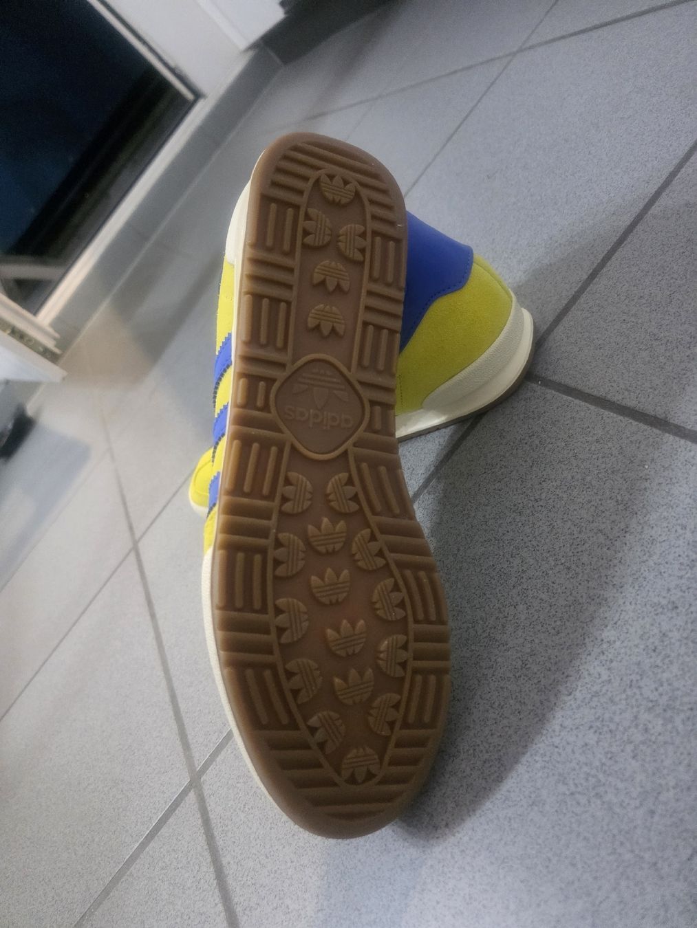 Adidas Scarpe da uomo: Adidas Jeans jaune – Nuovo (secondo la descrizione) da Bulle venduto da Christophe1080 2