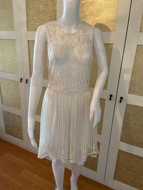 Beautifully embroidered tulle dress 3