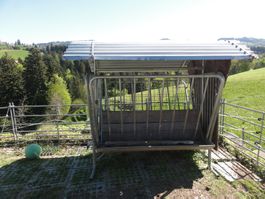 Heuraufe / Futterraufe für Tiere, ideal für die Fütterung