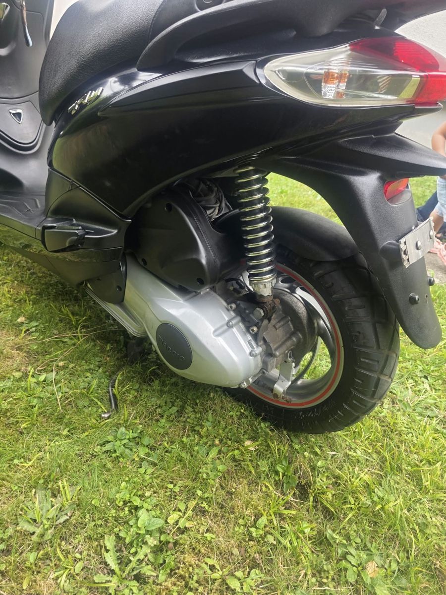 Piaggio Scooters: Piaggio FLY 125.e. 3V – D'occasion à Winterthur par Fabio_46 4