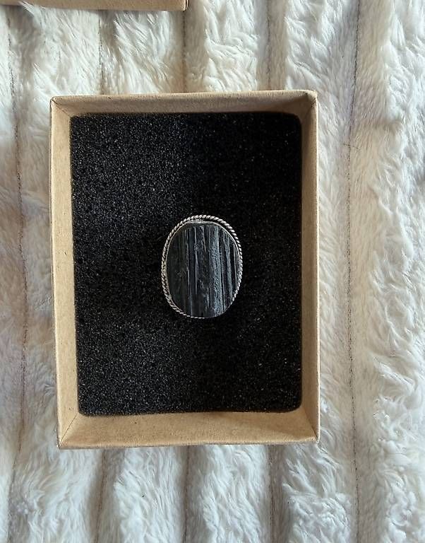 Anelli: Ovaler Ring mit schwarzen Stein – Usato da Chur venduto da van_6qs7