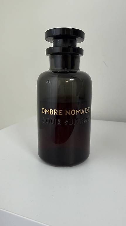 Louis Vuitton Profumi & Eau de Toilette: Louis Vuitton Ombre Nomad Parfum mit Rechnung – Usato da Bülach venduto da fati_fcz1896