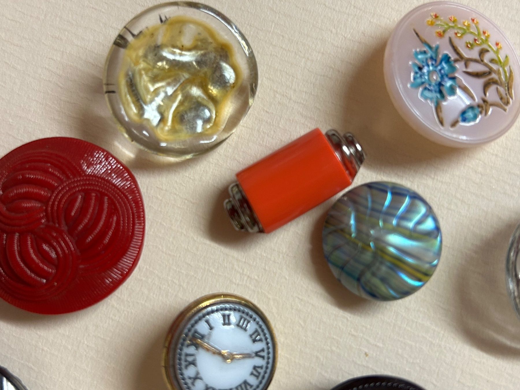 Boutons: Bunte Glasknöpfe in verschiedenen Techniken – Neuf (Voir description) à Pfeffingen par Alusru70 1