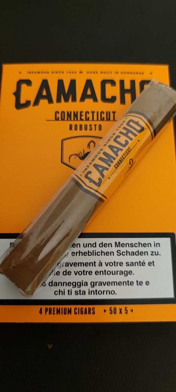 Camacho Sigari: Camacho Connecticut Robusto – Nuovo (secondo la descrizione) da Neuwilen venduto da Geniesser100 1