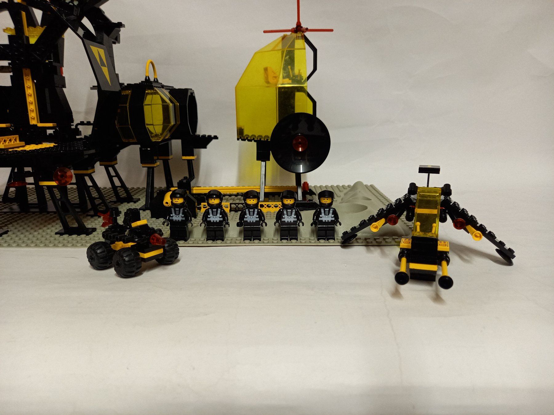 Lego Giocattoli: Lego Legoland Space 6987 Blacktron I Message Intercept Base – Usato da Derendingen venduto da Boeni80 2