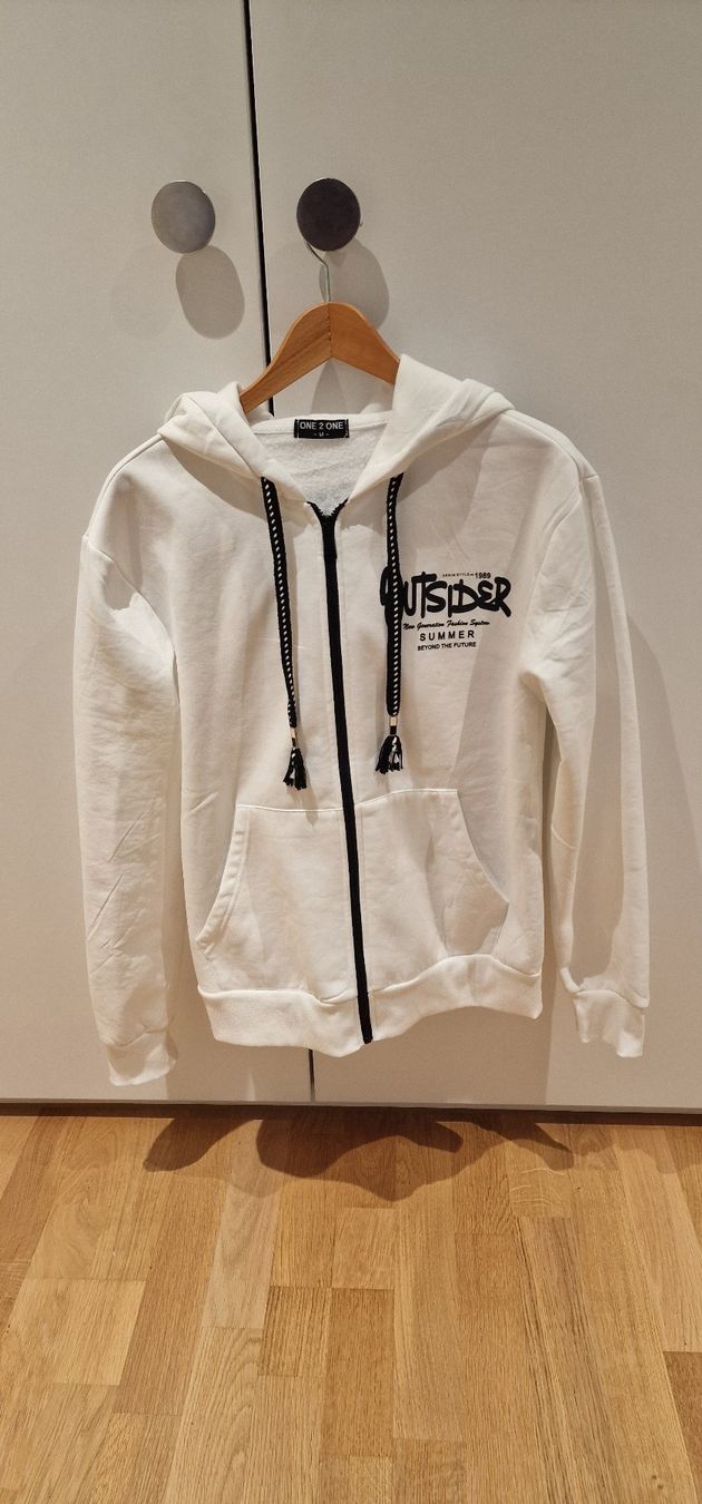 Pullover & Sweatshirts: Kapuzenpullower, Hoodie one 2 one – Gebraucht aus Niederwangen BE von tim_8hyw 1