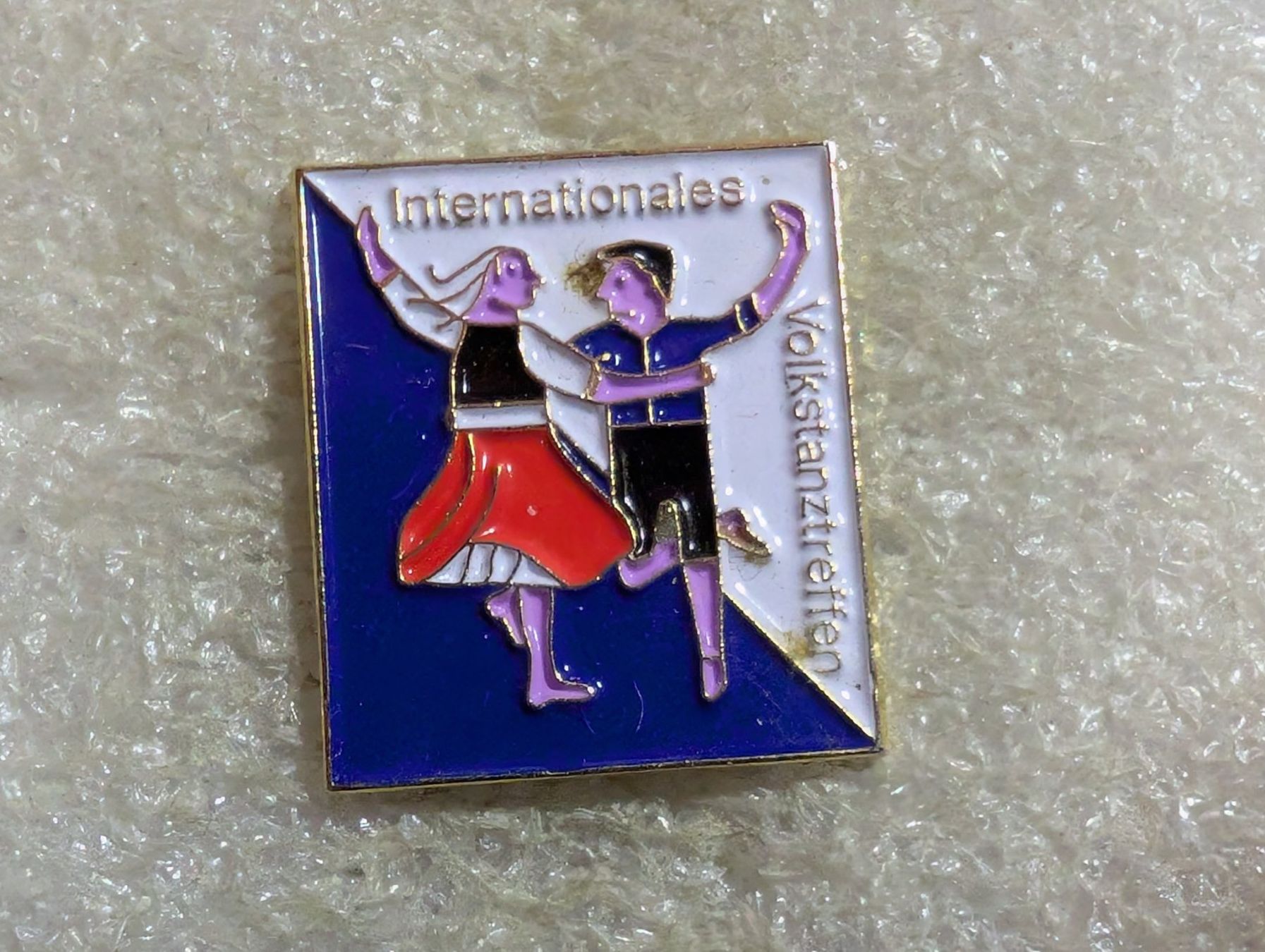 Placchette & Badge: Ansteckpin 151: Volkstanzen – Usato da Oppligen venduto da Pin-Fall-Shop