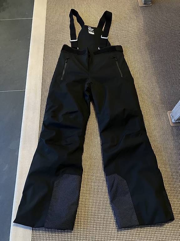 Decathlon Pantaloni: Skihose Knaben - Decathlon - Schwarz – Usato da Winterthur venduto da pompea