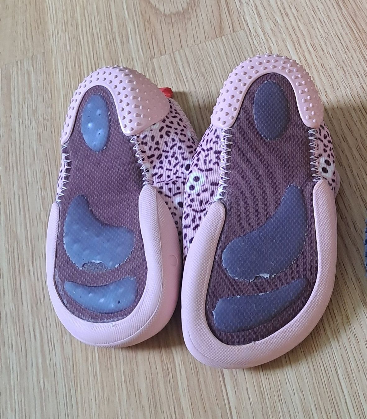 Scarpe per ragazzi: Badeschuhe - Grösse 26 – Usato da Rotkreuz venduto da Blubberli1 1