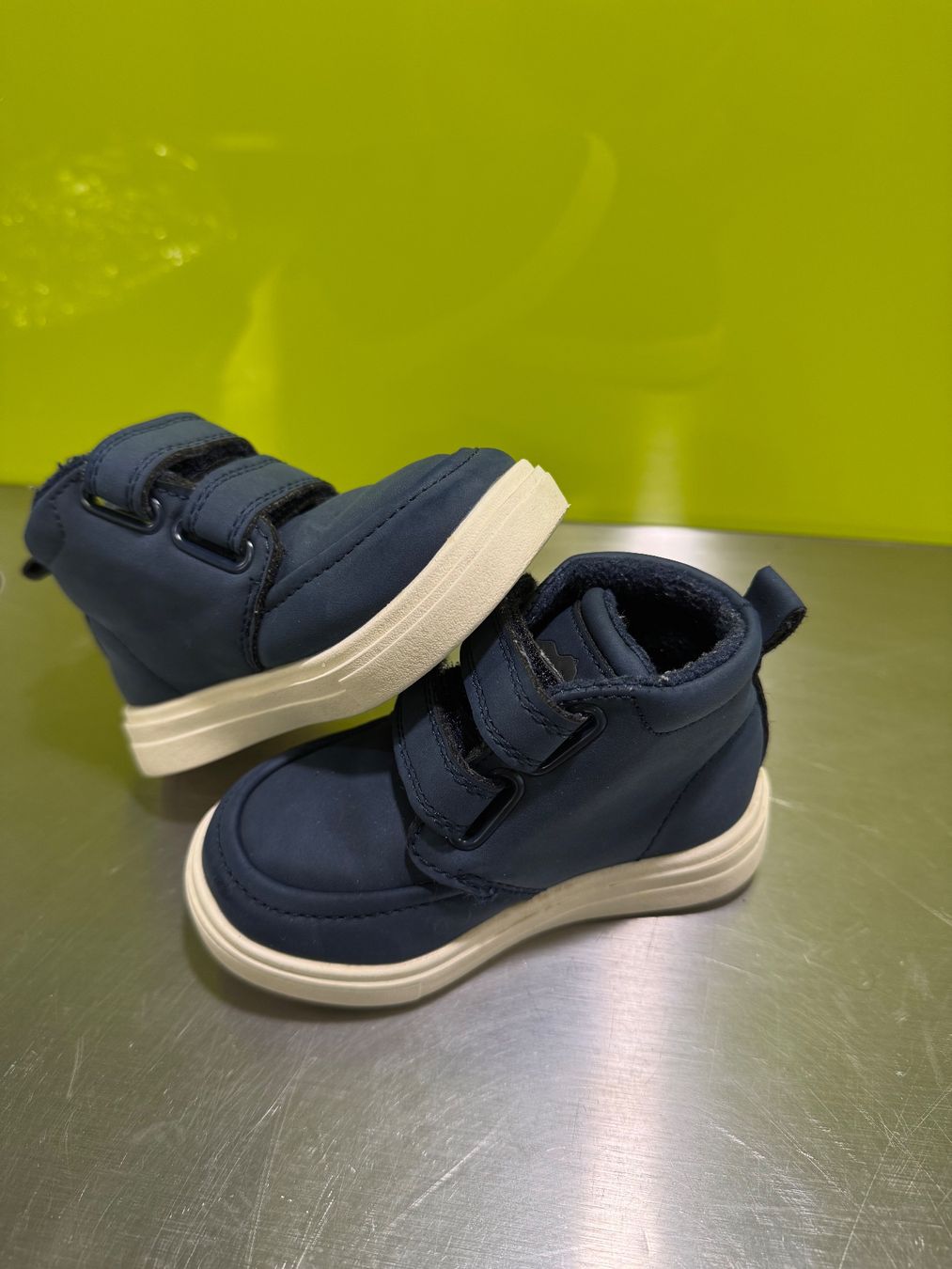 Schuhe für Jungen: Schuhe Nr 20,5 – Gebraucht aus Mägenwil von zah_n7jn 2