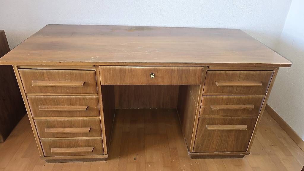 Schreibtische: Bürotisch massiv – Gebraucht aus Bürglen TG von urs_tf5d 1