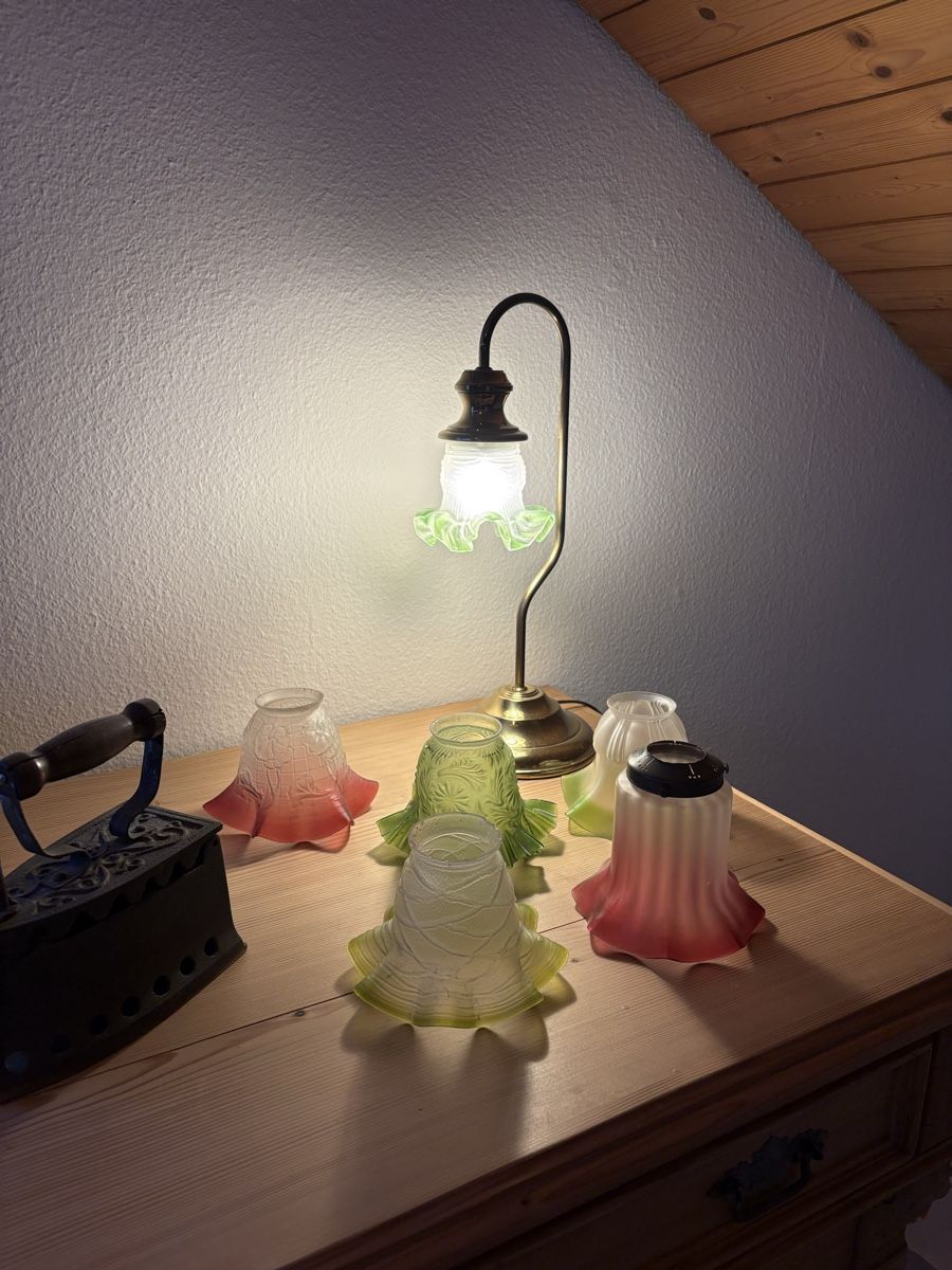 Lampade: Antike Lampe mit verschiedenen Schirme – Usato da Zell ZH venduto da Cytha90 7