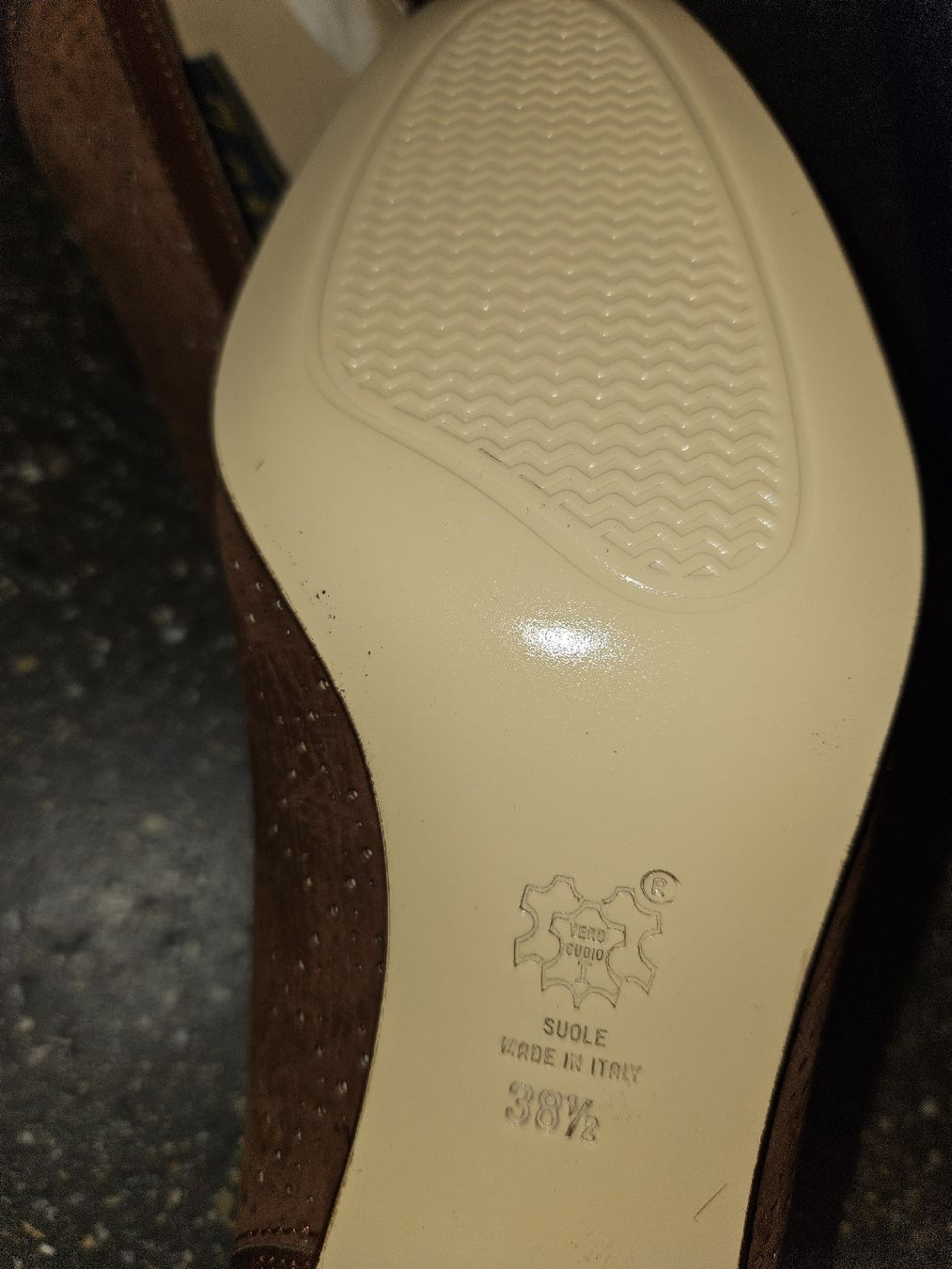 Scarpe da donna: Zafan Pumps 38 Leder braun Lochmuster – Nuovo e nell'imballaggio originale da Anwil venduto da tamoos 3