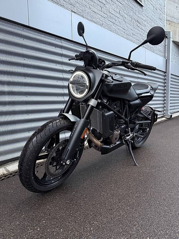 Strada: Husqvarna Svartpilen 701  ab MFK, top gepflegt – Usato da Zürich venduto da hch_5kgv 2