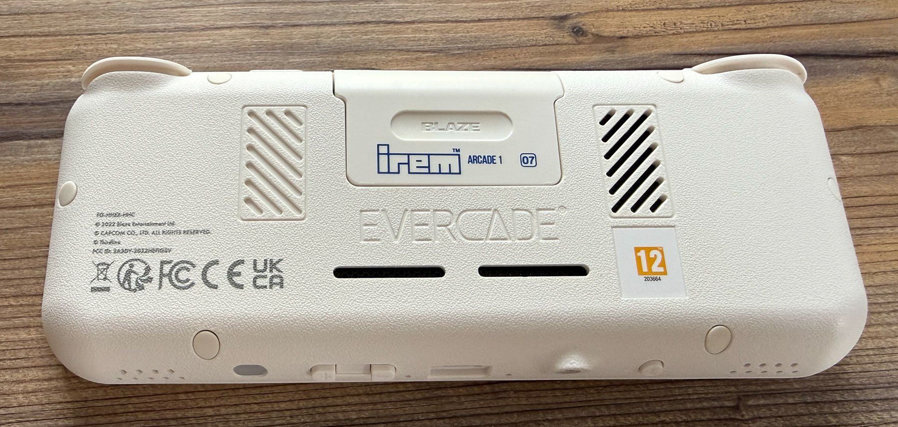 Evercade Console: Evercade EXP Capcom OVP + Transportbox + Irem Arcade 1 – Usato da Zürich venduto da Yamirodvd 6