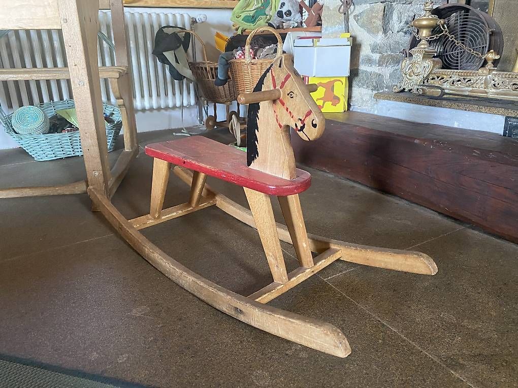 Giocattoli: Cavallo a dondolo in legno – Usato da Origlio venduto da eli_gk55