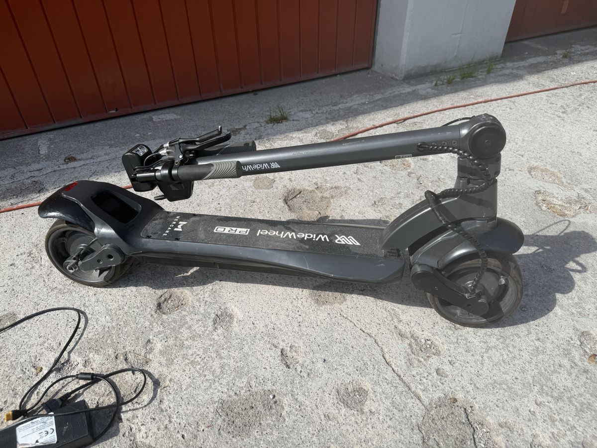 Kickboard: Mercane Wide Wheel Pro E-Scooter – Usato da Weesen venduto da AmdenLodgeOliEschler 8