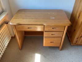 Schreibtisch Massivholz braun mit Schubladen gebraucht