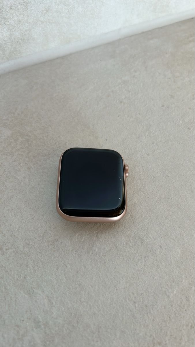 Apple Smartwatch: Apple Watch Series 6 44mm  – Usato da Neuendorf venduto da kjaere