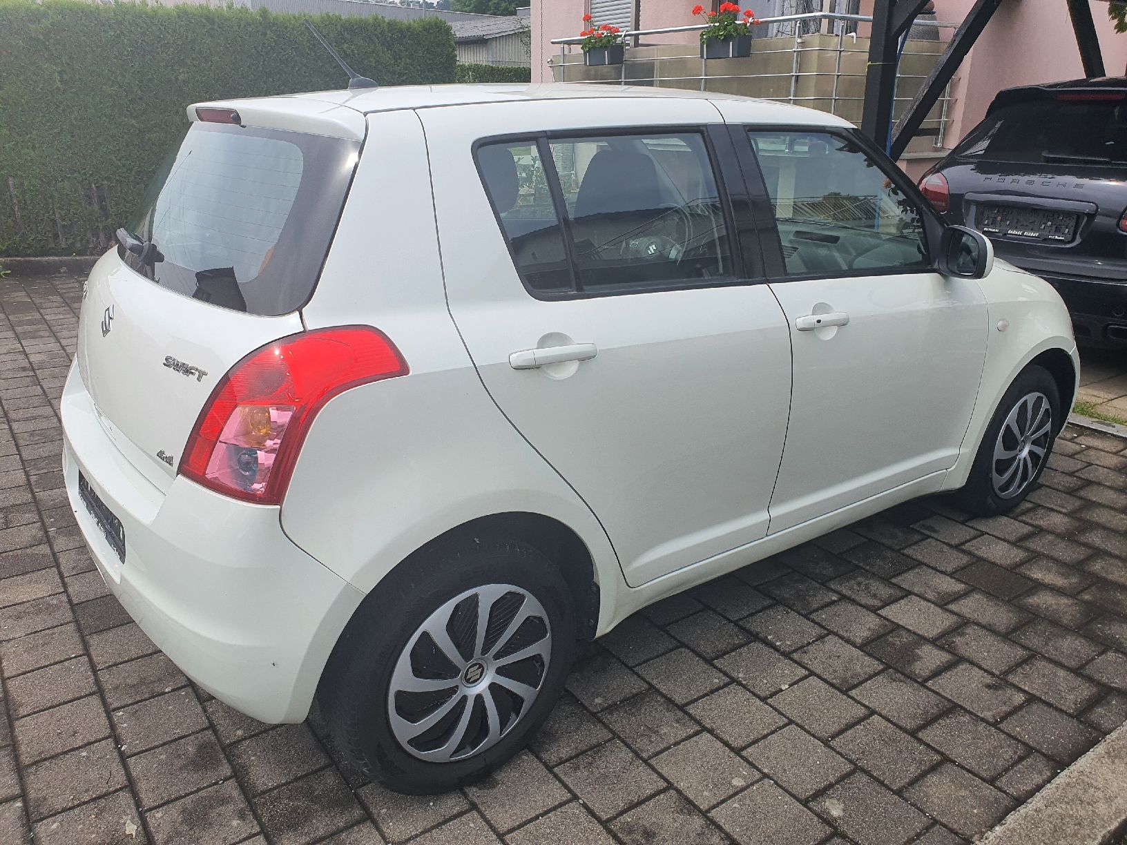 Suzuki Automobili: Suzuki swift 1.3 4x4 – Usato da Benken SG venduto da vg.globus 1