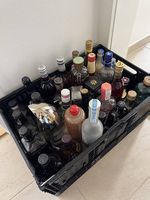 Diverse Flaschen ungeöffnet