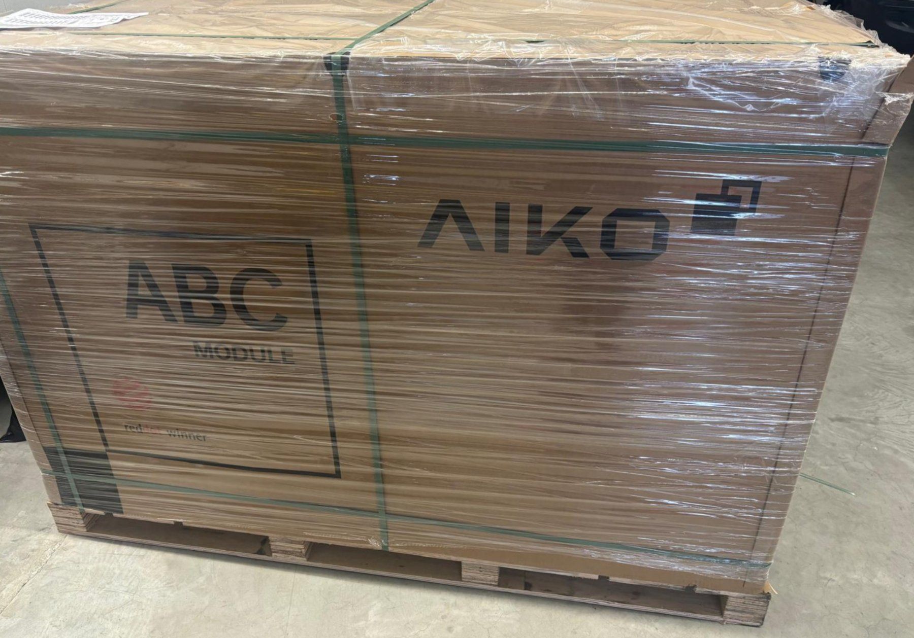 Dispositivi a energia solare: Aiko 475W fullblack *neue" PV- Module ,Solarpanel – Nuovo e nell'imballaggio originale da Hosenruck venduto da Gfaster0 2