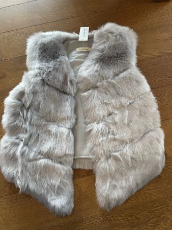 Neues hellgraues Kunstfell Gilet Gr M