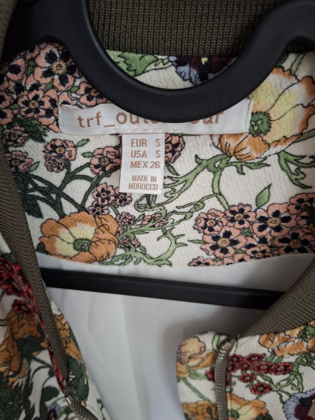 Zara Vestes: Bomber fleuri Zara S – D'occasion à Lausanne par Cognitia 1