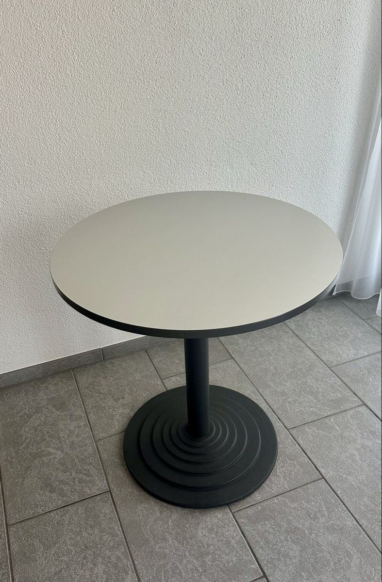 Tables: Bistrotisch 70cm – D'occasion à Zofingen par Submit
