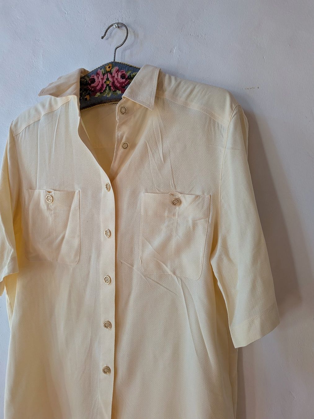 Chemisiers: Schöne Beige Bluse Kurzarm – D'occasion à Peccia par LillyMarie98 1