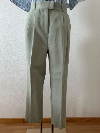 Damenhose Salbeigrün – Grösse 40