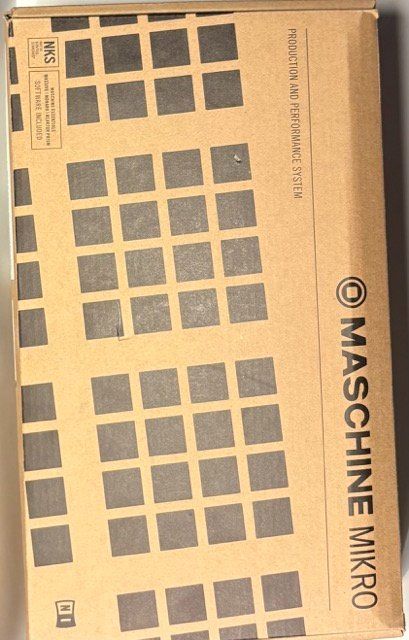 Native Instruments Strumenti musicali: Native Instruments Maschine Mikro  (ohne Software) – Usato da Basel venduto da dav_b5gb