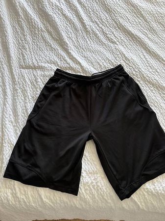 Foot Locker - Short noir basket taille L