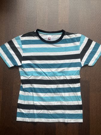 Cooles T-Shirt von Here+There, Grösse 146/152
