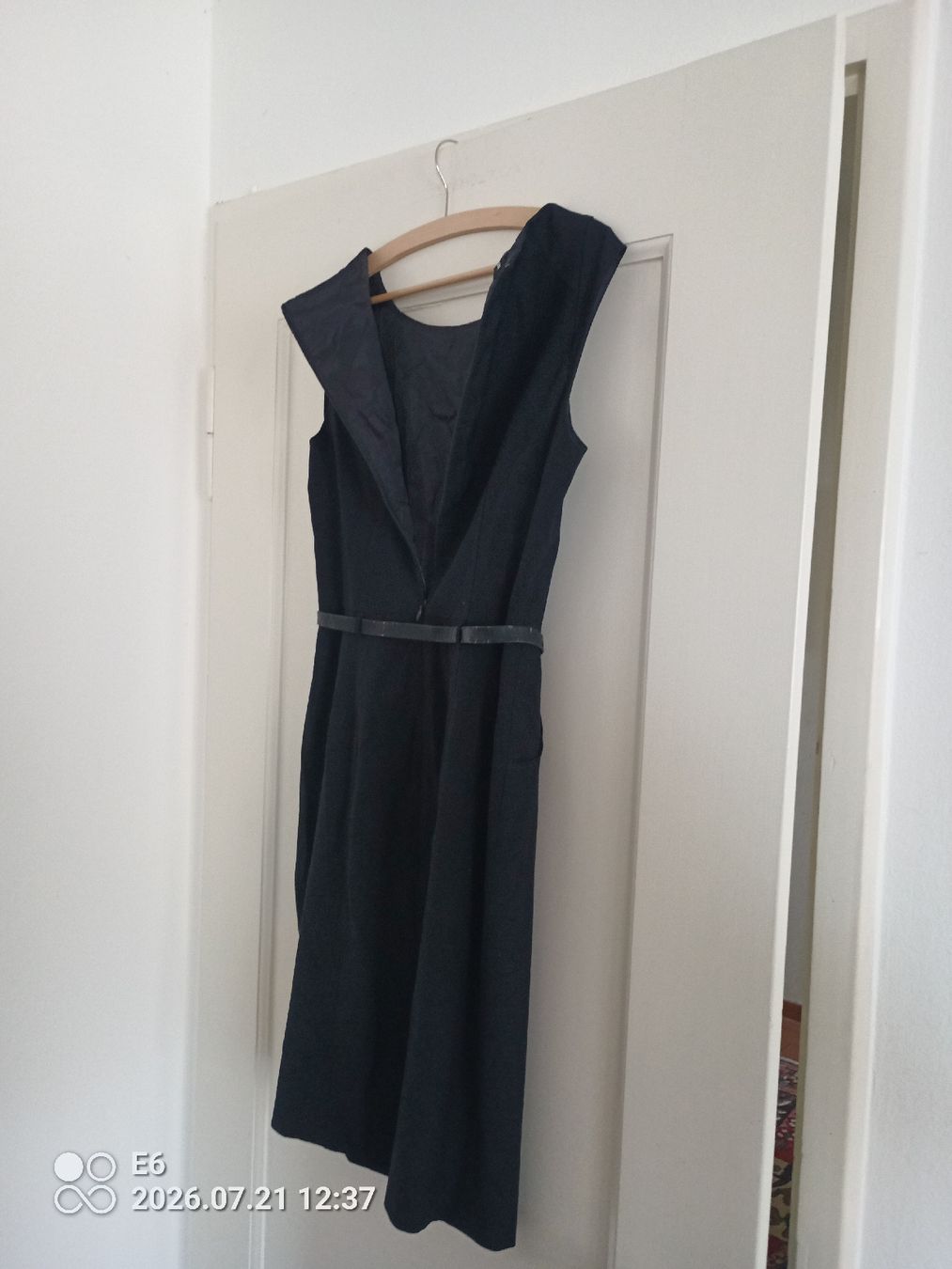 Kleider: Elegantes Trägerkleid – Gebraucht aus Zürich von Mitzi6 3