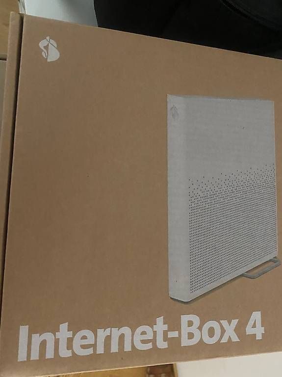 Modem & Router: Swisscom Box und Zubehör  – Usato da Emmenbrücke venduto da Nutzer_64