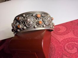 Antiker Armreif, Silber mit Koralle, Handarbeit, 48 Gramm
