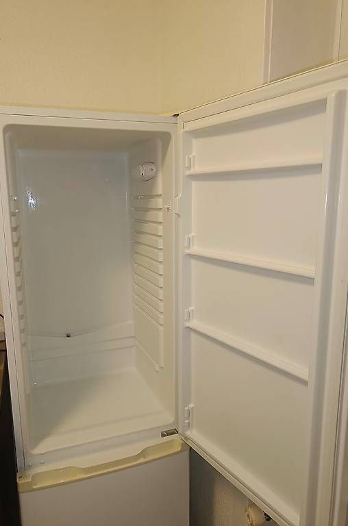 Fust Frigoriferi: Kühlschrank (Fust) – Usato da Bern venduto da Dalila1996 2