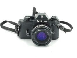 Nikon EM mit Objektiv 50mm f1.8 SLR Kamera schwarz