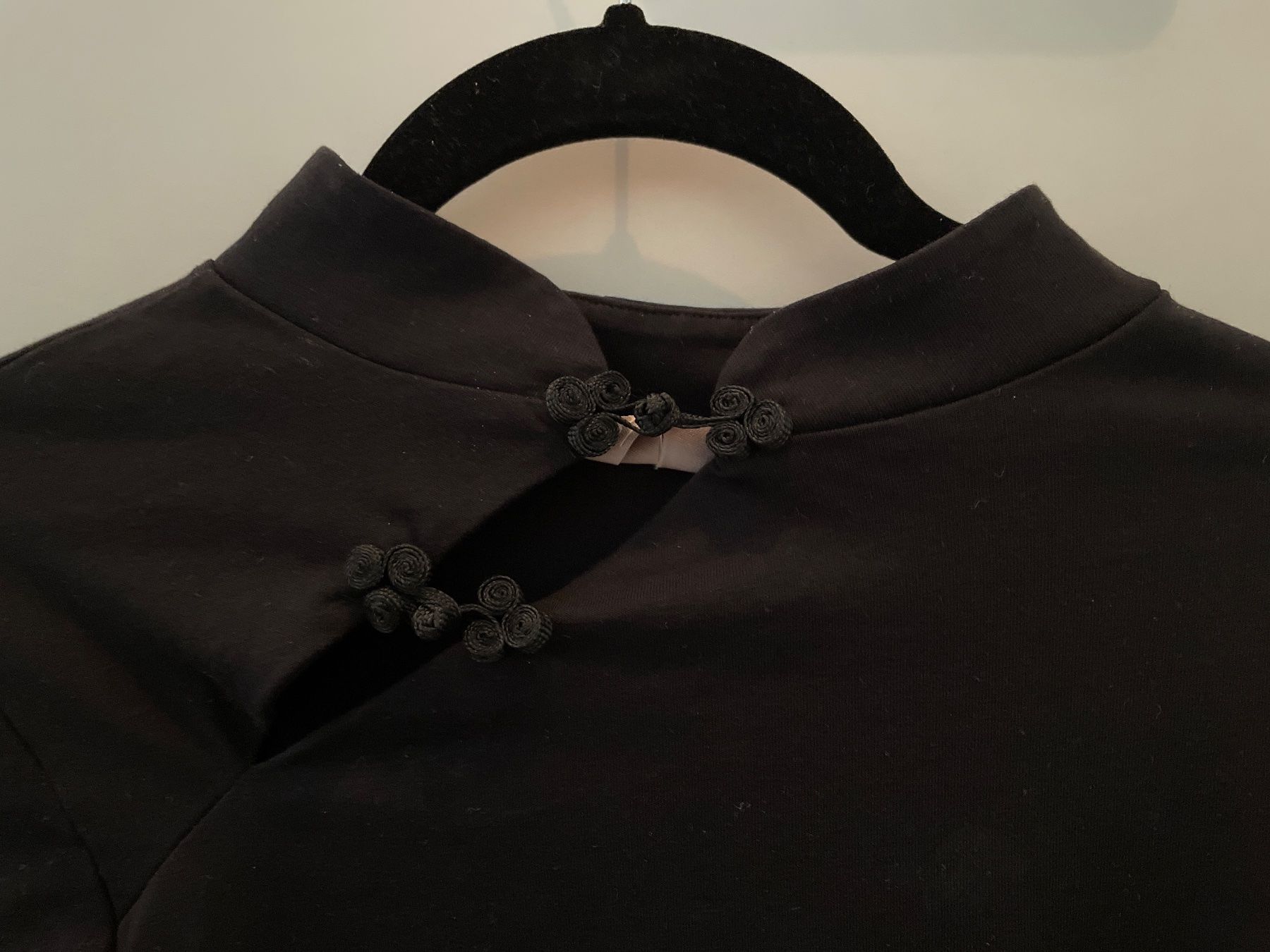 Top: Croptop mit asiatischem Kragen Gr 40 – Usato da Zürich venduto da aha_v2zt 1
