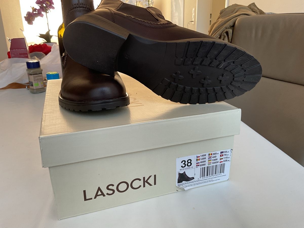 Scarpe da donna: Leder Stiefeletten Neu 38 – Nuovo e nell'imballaggio originale da emmenbrücke venduto da pamelaz 2
