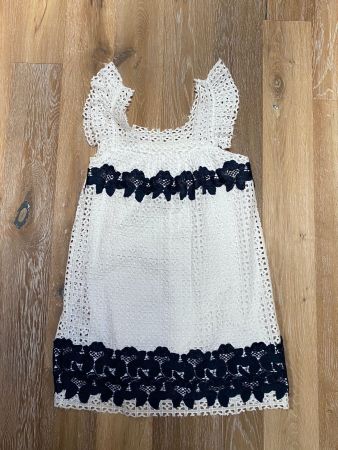 Jolie robe dentelles et broderies: S