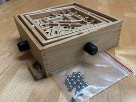 Holzlabyrinth Geschicklichkeitsspiel mit Stahlkugel