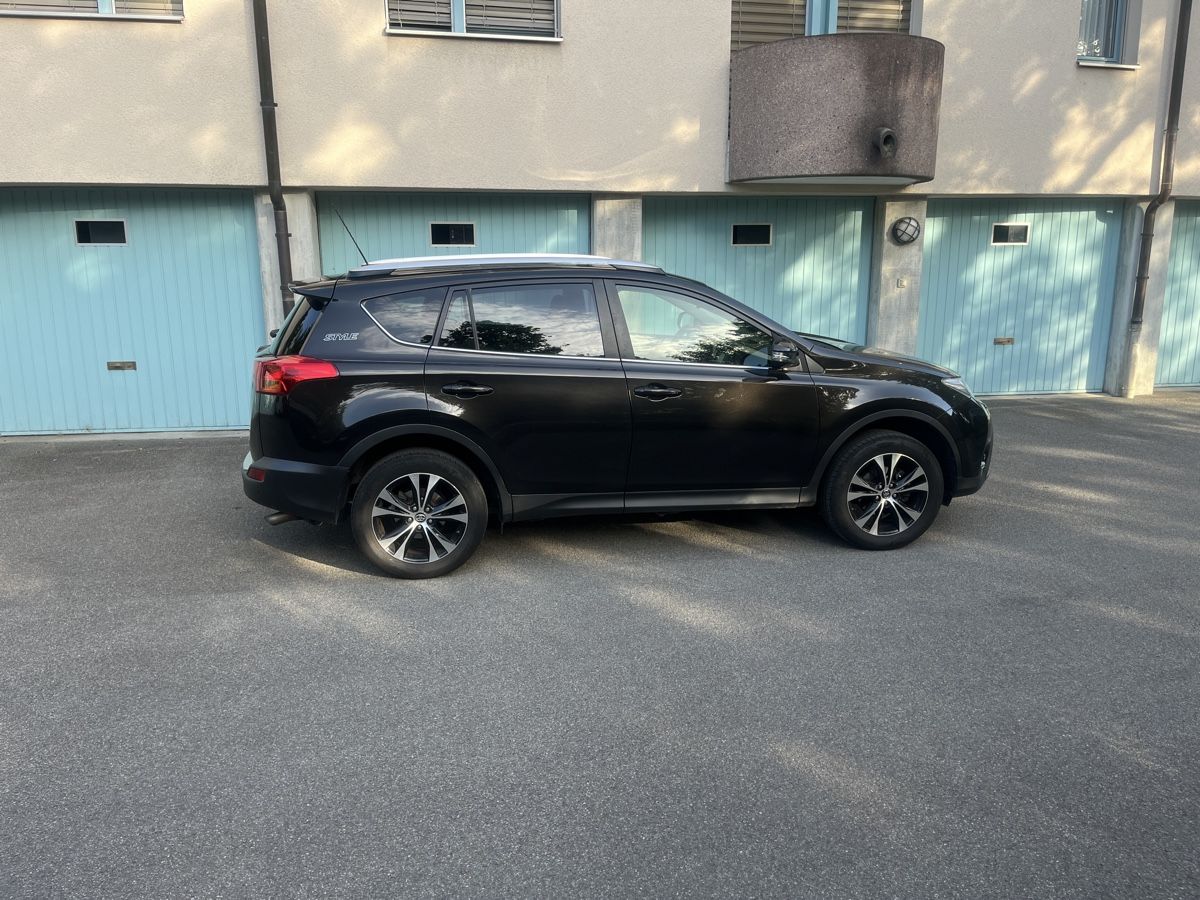 Toyota Automobili: Toyota RAV4 2.0 – Usato da st.gallen venduto da ST.1 2