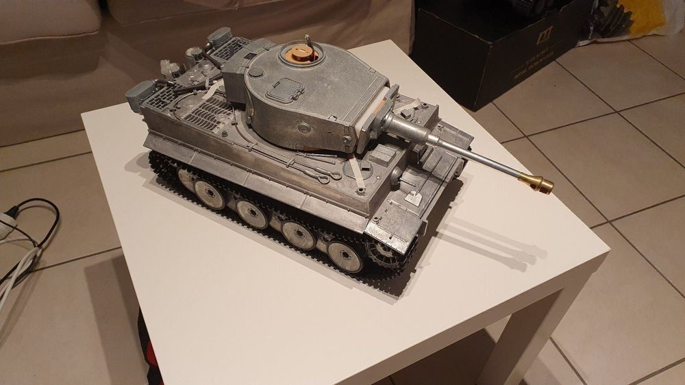Mato 1/16 Tiger I RC Tank - Métal Avec Mitrailleuse LED - Modèle MT204 - Neuf