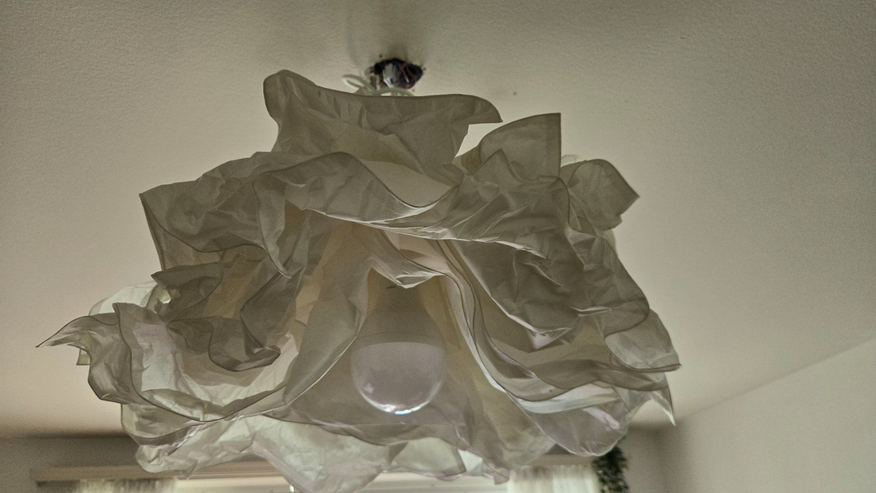 Ikea Lampade: KRUSNING Pendant lamp shade with cord set – Usato da Bern venduto da jel_cc8z 1