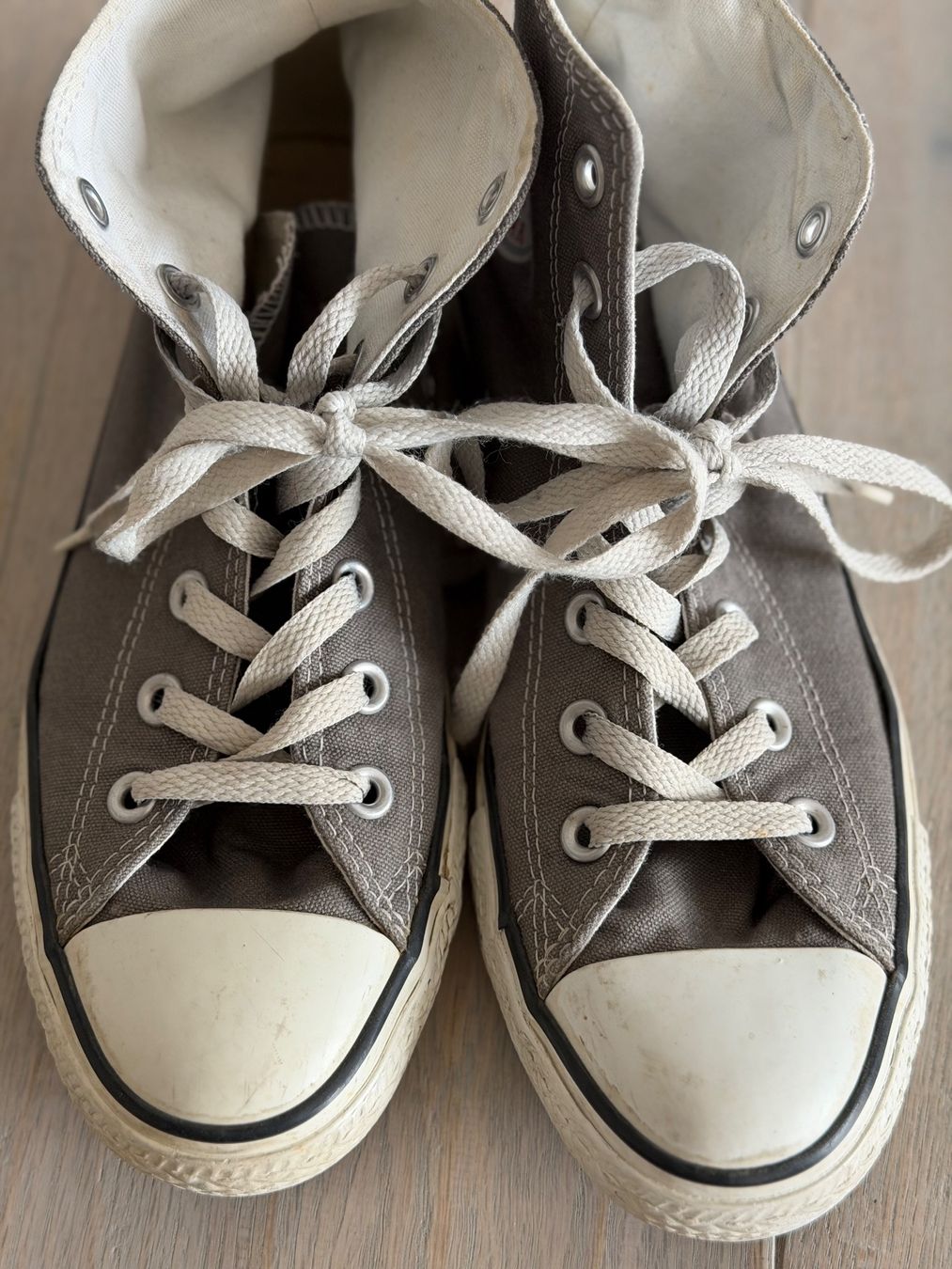 Converse Scarpe da uomo: Convers Chucks grau – Usato da Hittnau venduto da 25wiLson 2